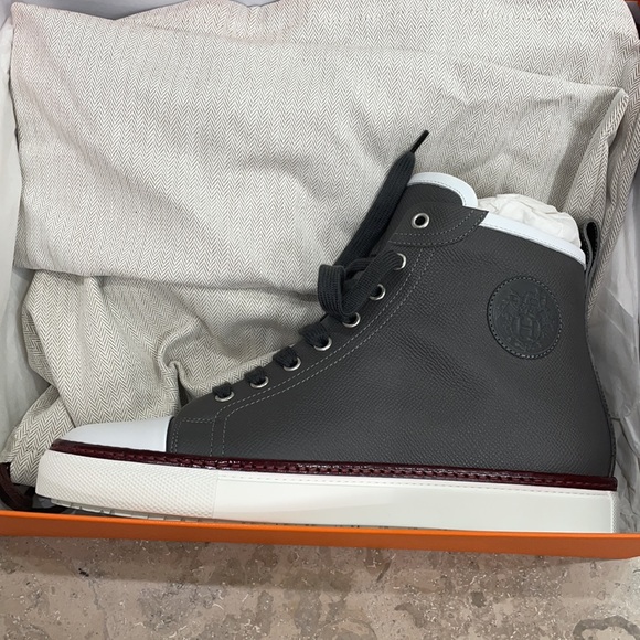 Hermès jimmy sneaker is size 40 fits like a USA 9 - Picture 2 of 5